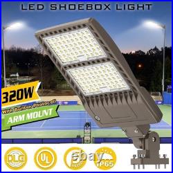 277-480V 320W LED Parking Lot Light Shoebox Pole Fixture With Dusk To Dawn IP65
