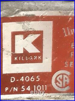 2x KILLARK D 4065 LIGHT FIXTURE EXPLOSION PROOF INDUSTRIAL SALVAGE Matched Pair