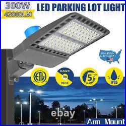 300W LED Parking Lot Light With Dusk-to-Dawn Photocell Outdoor Shoebox Area Lamp