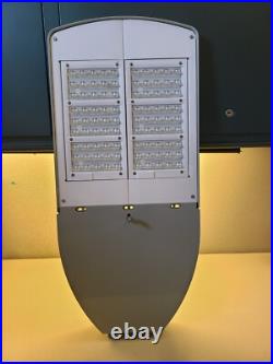 AEL ATB2 80BLEDE10 480-Volt Autobahn LED Roadway / Parking Light