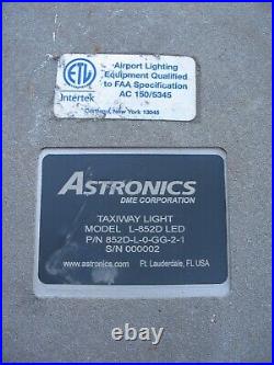 ASTRONICS Airport Taxiway Runway L-852D LED Light 852D-L-0-GG-2-1