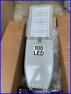 American Electric Lighting 120-277v Autobahn LED Roadway Street Light Luminaire