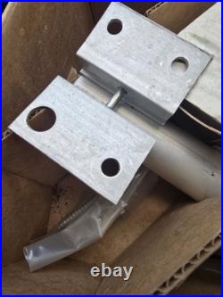 DUSK to DAWN Barn LIGHT 175W 120V Mercury Vapor Lamp VINTAGE Norelco NOS 33850