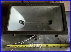 Dayton Lighting Fixtures Model 2V624 Quartz Floodlight NOS