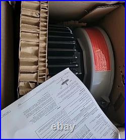 Eaton Crouse Hinds VMVL-7-UNV34 LED Luminaire 175w New, Old Stock