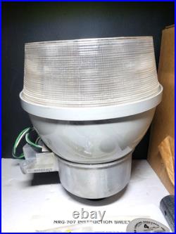 Hubbell HPS Lamp Perimeter Pole Wall Mount NRG-707-TLP Light Sensing