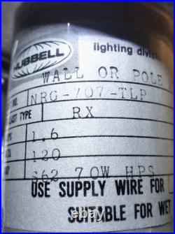 Hubbell HPS Lamp Perimeter Pole Wall Mount NRG-707-TLP Light Sensing