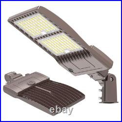 KUKUPPO 320W LED Parking Lot Light Dusk To Dawn Commercial Shoebox Pole Lighting KUKUPPO 320W LED Parking Lot Light Dusk To Dawn Commercial Shoebox Pole Lighting