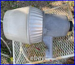 Vintage American Electric Barn Light Dusk To Dawn 175W 120V Mercury Vapor EUC