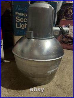 Vintage Norelco Energy Saving Security Light New In Open Box